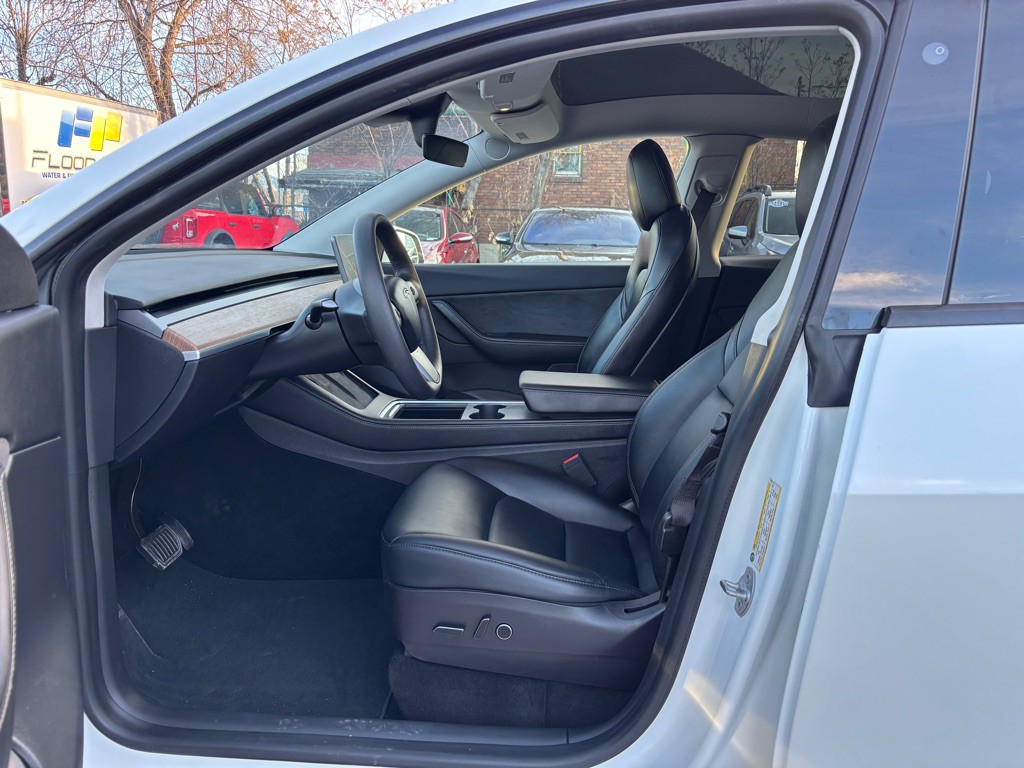 2021 Tesla Model Y Image 22