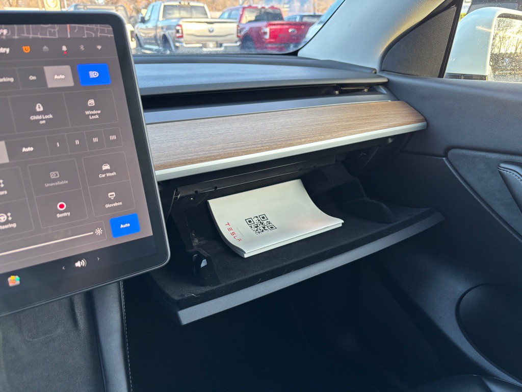 2021 Tesla Model Y Image 30