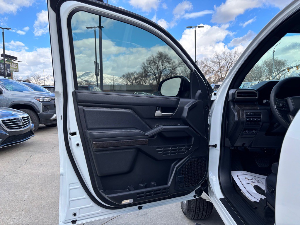 2024 Toyota Tacoma Image 25