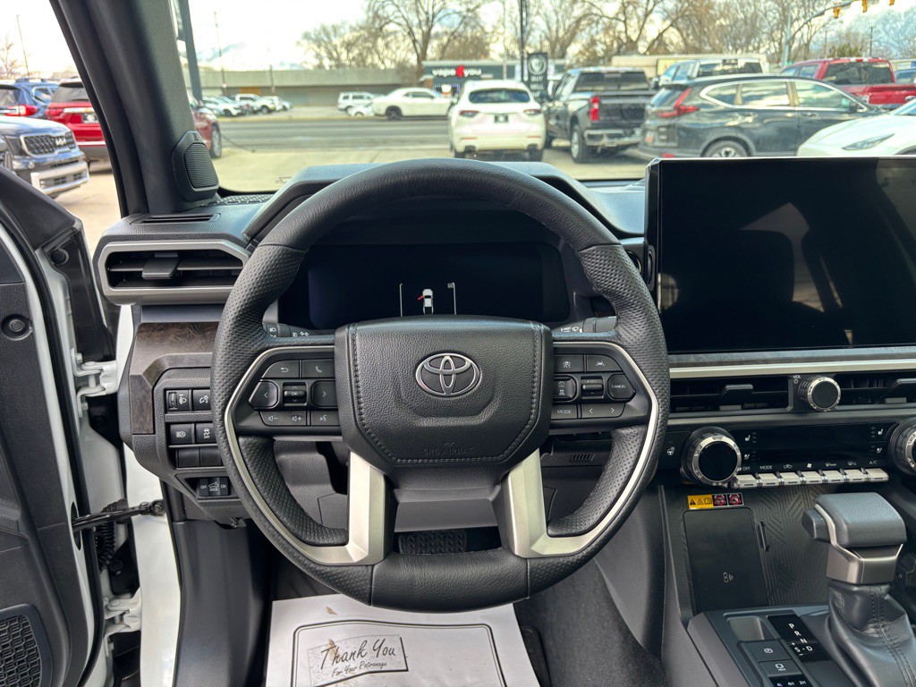 2024 Toyota Tacoma Image 32