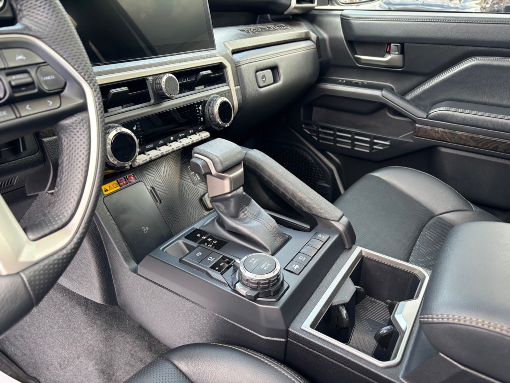 2024 Toyota Tacoma Image 33