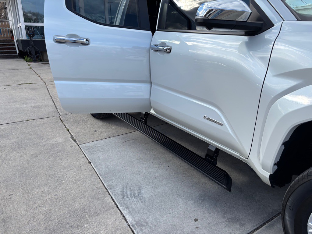 2024 Toyota Tacoma Image 36