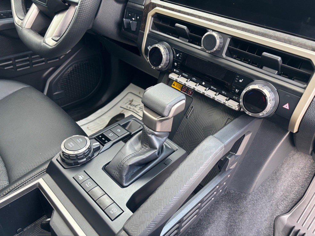 2024 Toyota Tacoma Image 43