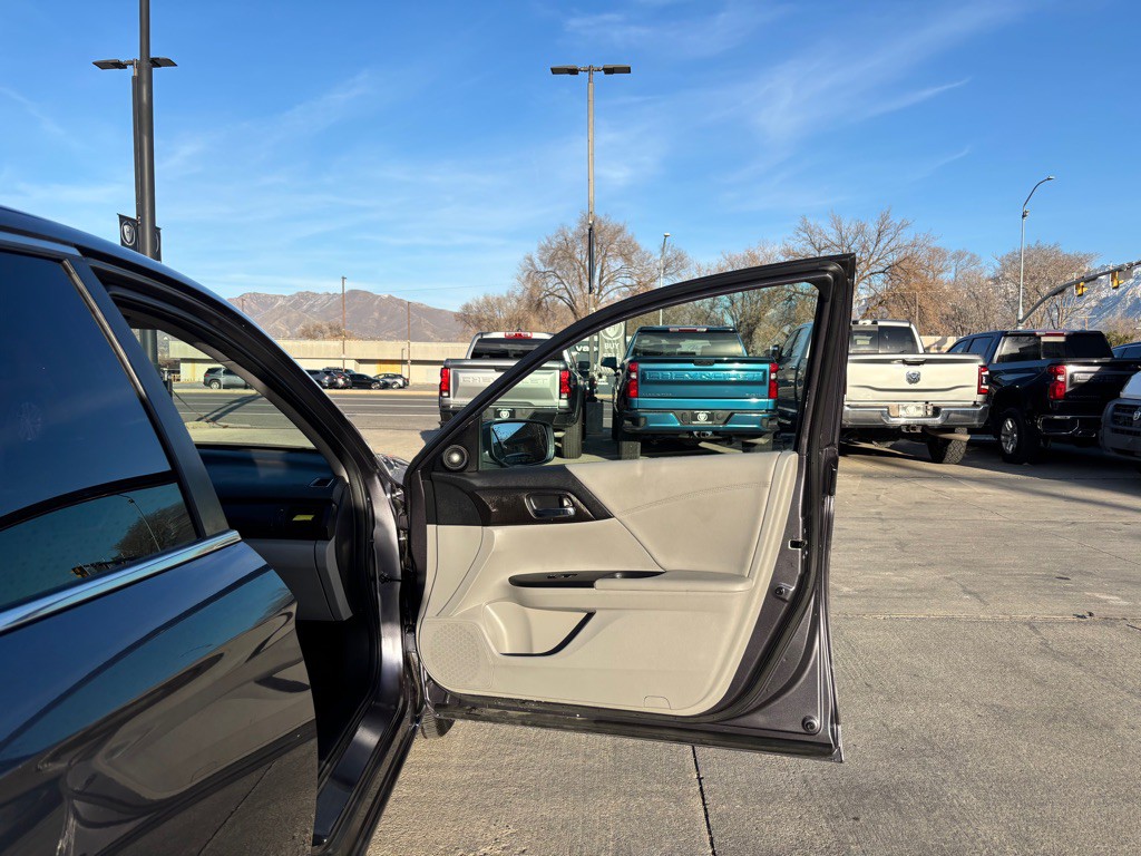 2015 Honda Accord Image 10