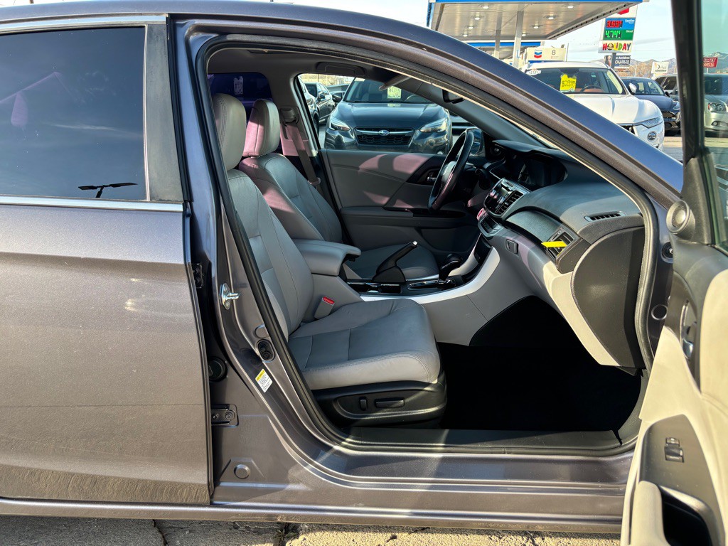2015 Honda Accord Image 11