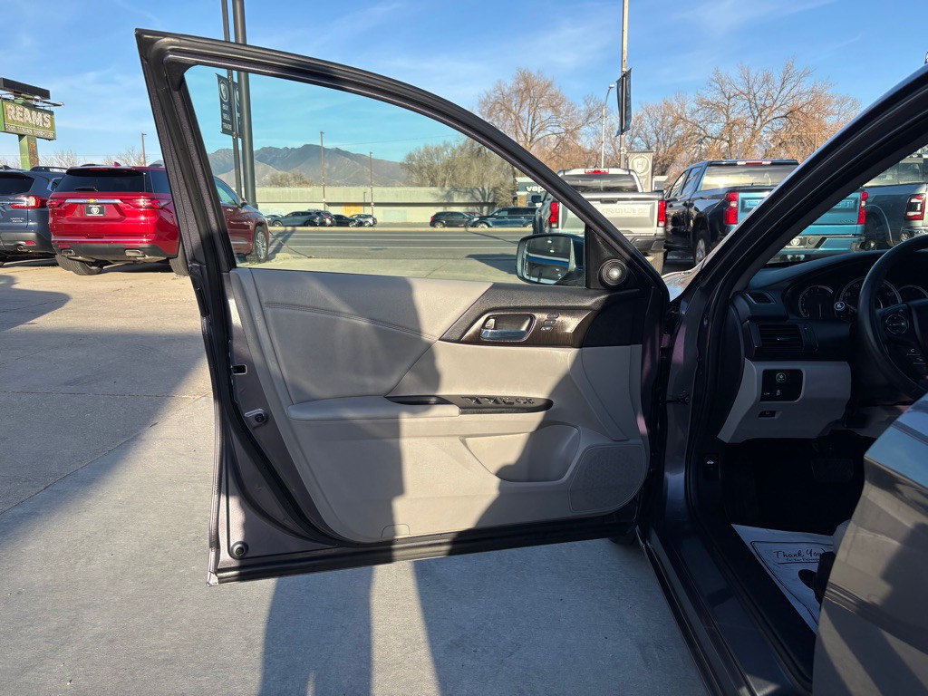 2015 Honda Accord Image 20