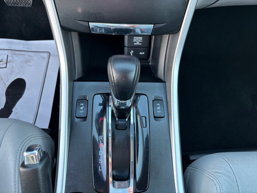 2015 Honda Accord Image 30