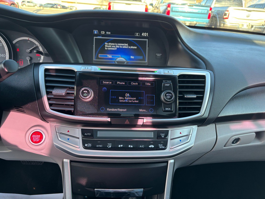 2015 Honda Accord Image 33