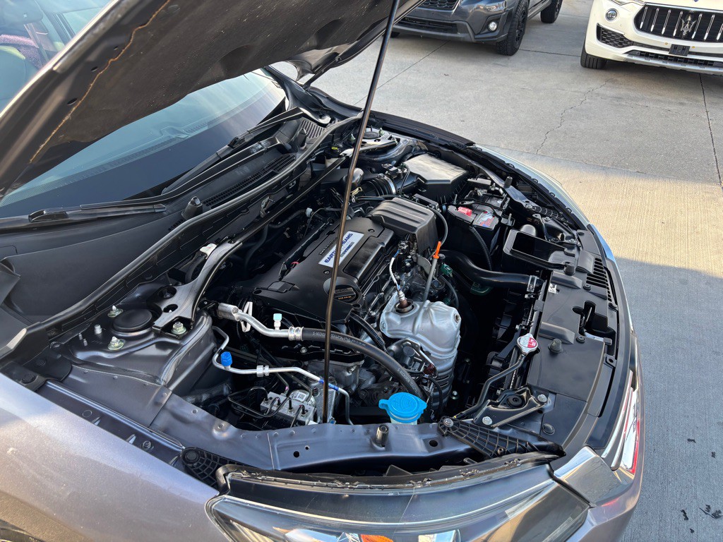 2015 Honda Accord Image 36