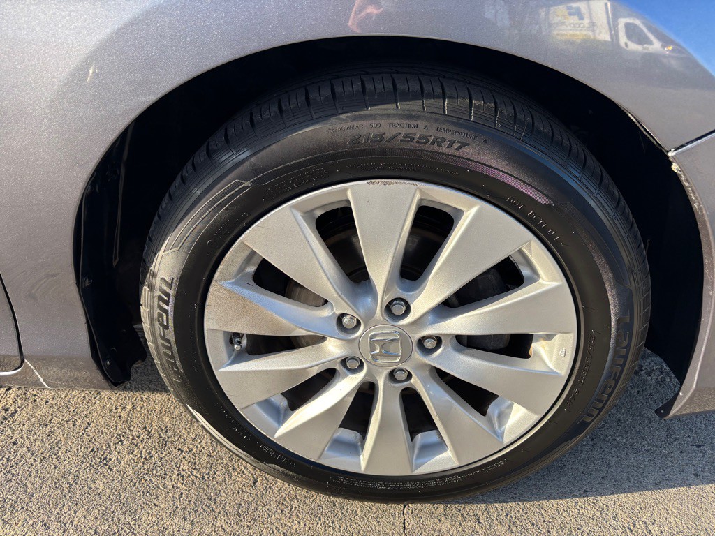 2015 Honda Accord Image 42