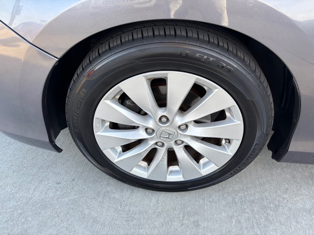 2015 Honda Accord Image 45