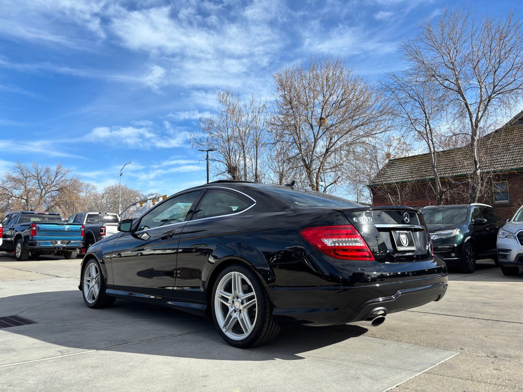 2013 Mercedes-Benz C-Class Image 6