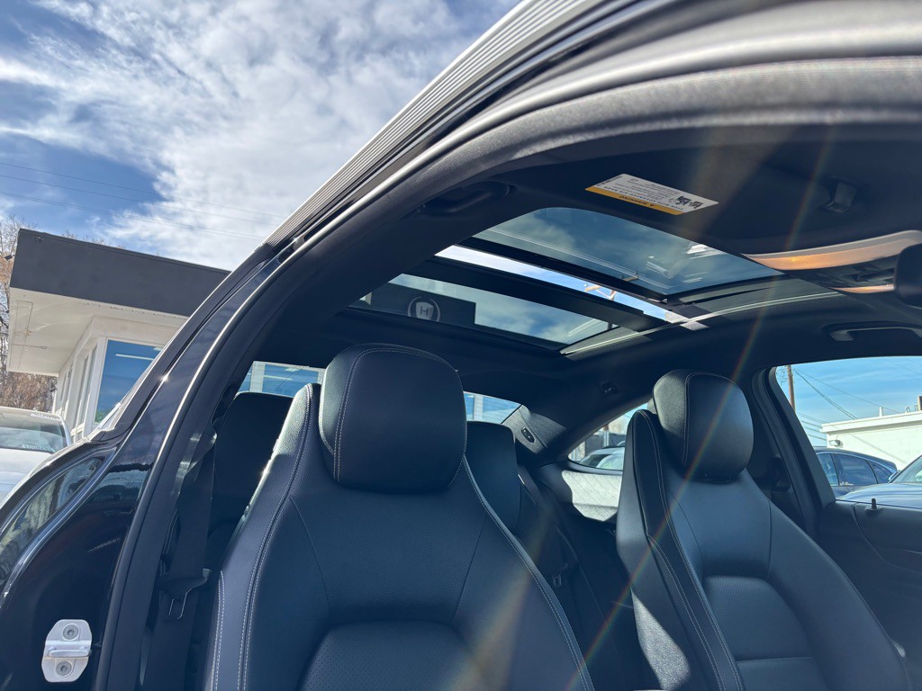 2013 Mercedes-Benz C-Class Image 14