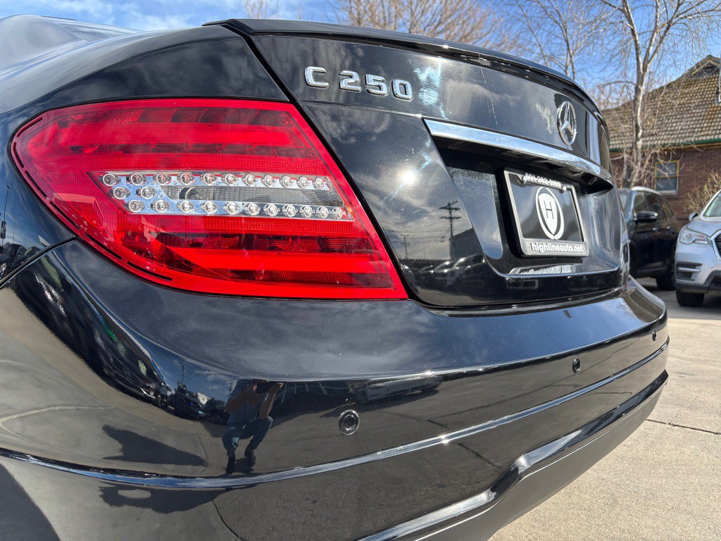 2013 Mercedes-Benz C-Class Image 17