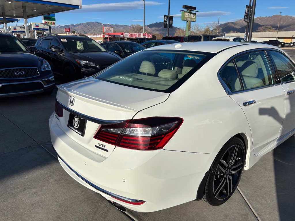 2016 Honda Accord Image 8