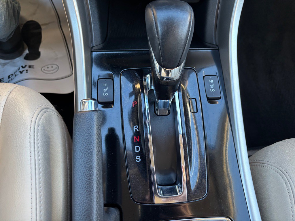 2016 Honda Accord Image 26