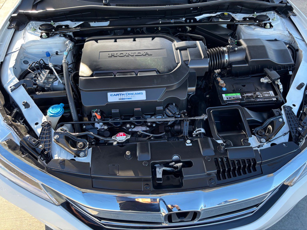 2016 Honda Accord Image 36