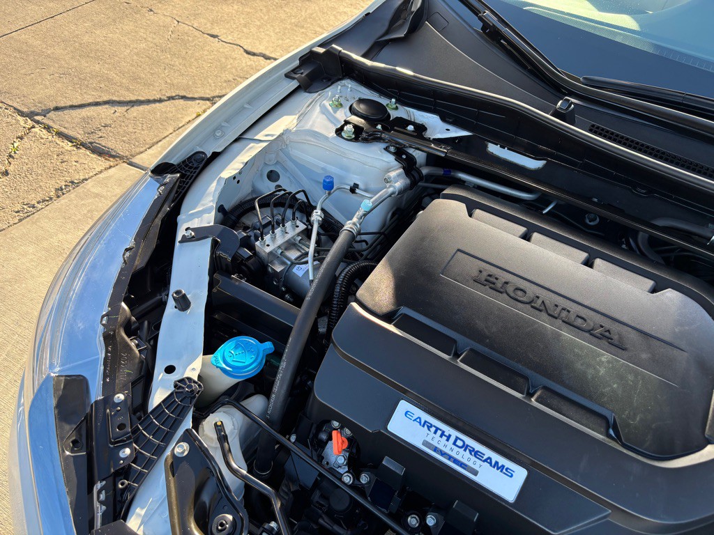 2016 Honda Accord Image 38