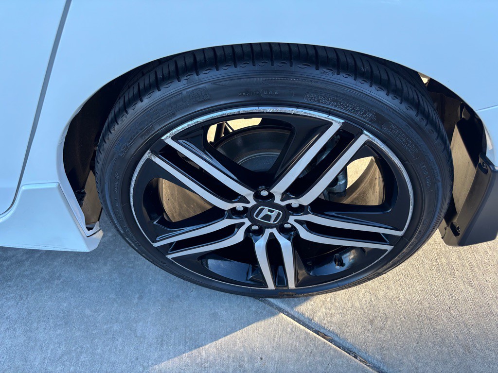 2016 Honda Accord Image 43