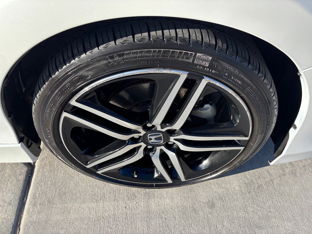 2016 Honda Accord Image 45