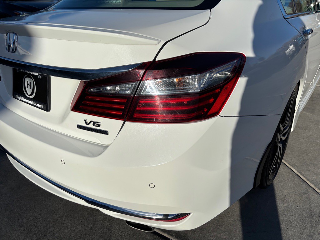 2016 Honda Accord Image 47
