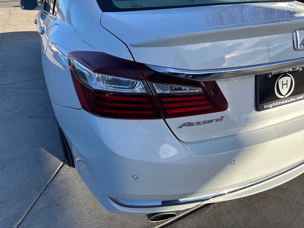 2016 Honda Accord Image 48