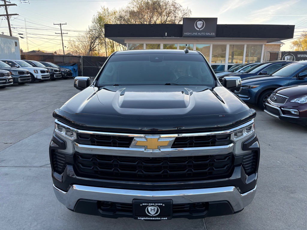 2022 Chevrolet Silverado 1500 Image 2