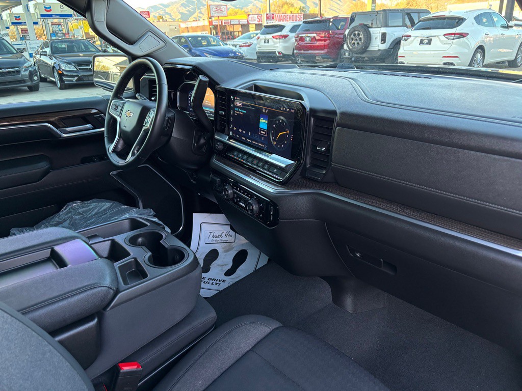 2022 Chevrolet Silverado 1500 Image 11