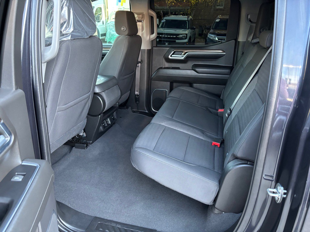2022 Chevrolet Silverado 1500 Image 13