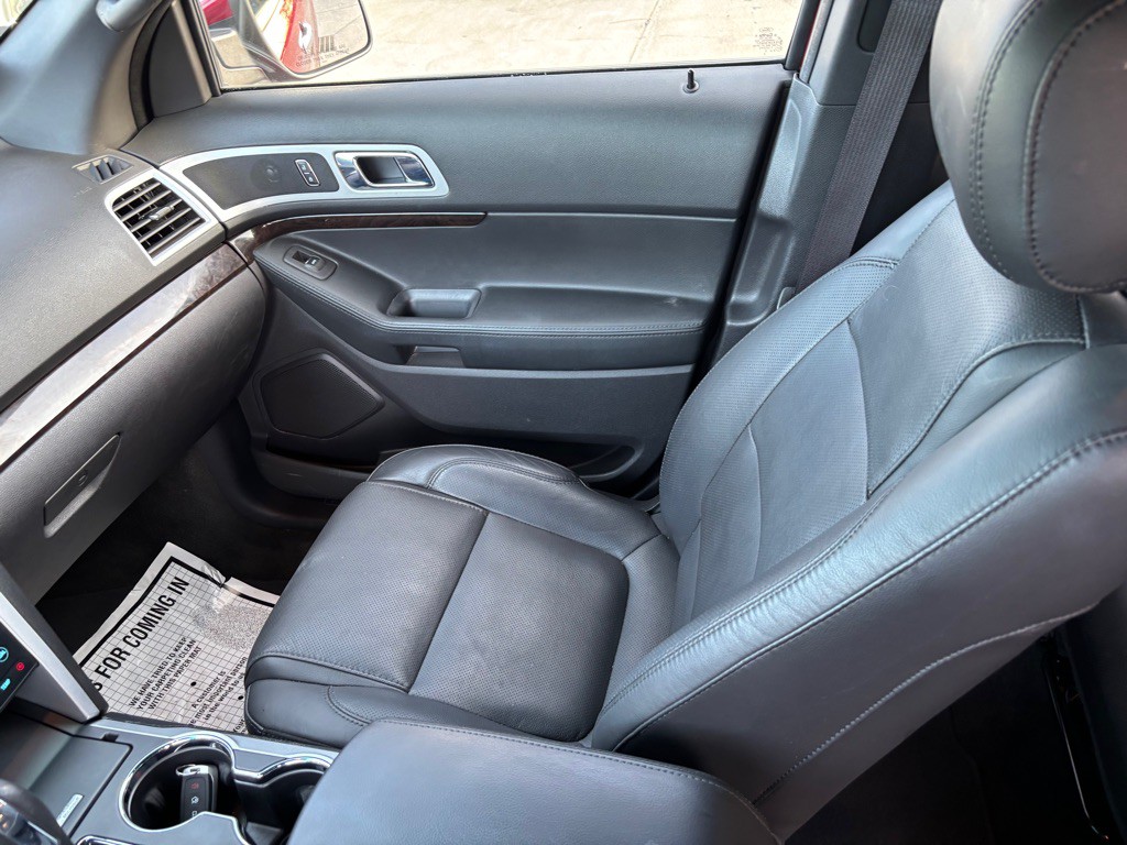 2015 Ford Explorer Image 20