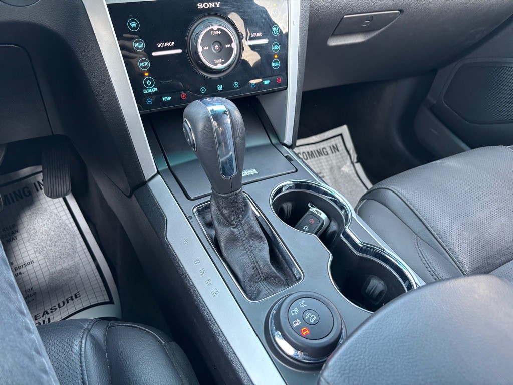 2015 Ford Explorer Image 22