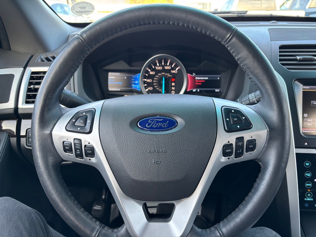 2015 Ford Explorer Image 23