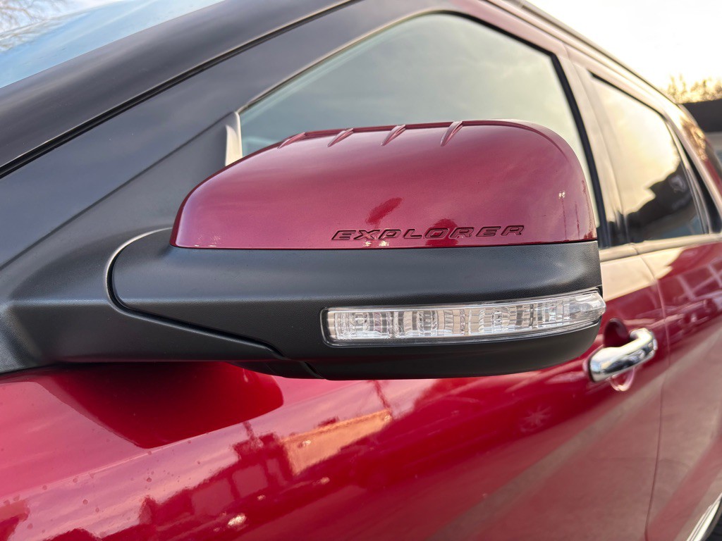 2015 Ford Explorer Image 44