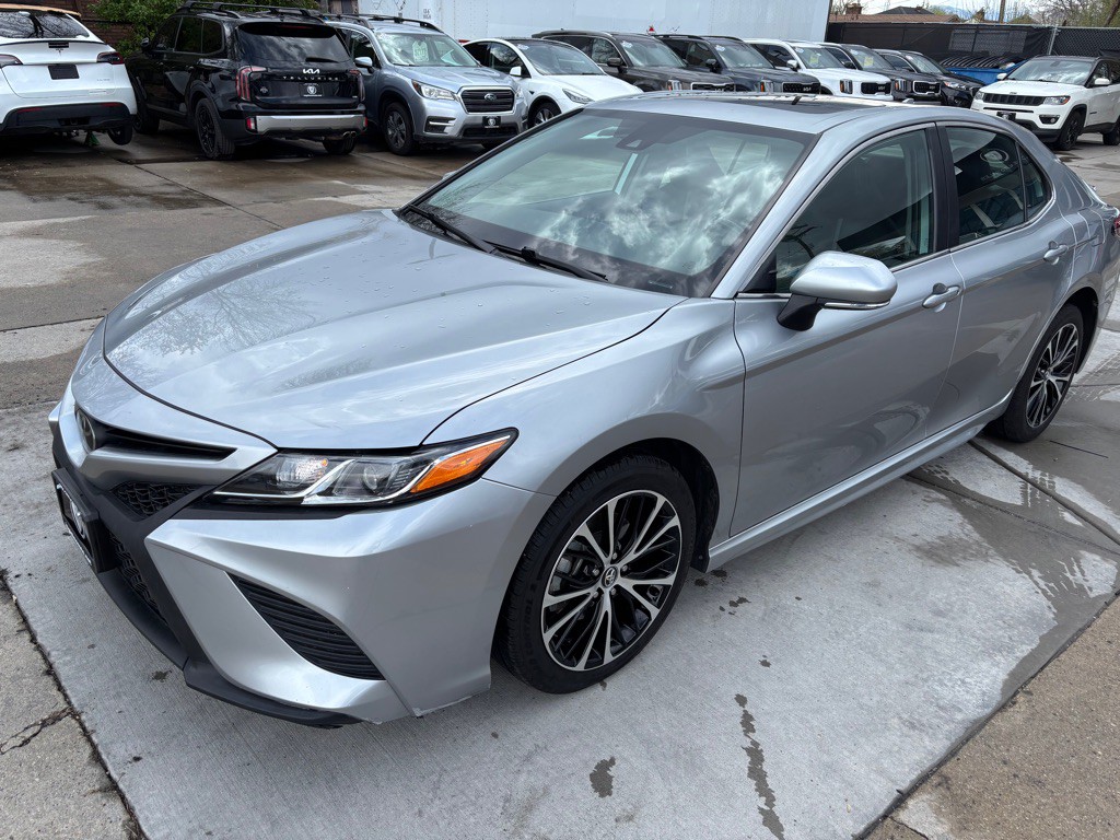 2020 Toyota Camry Image 3