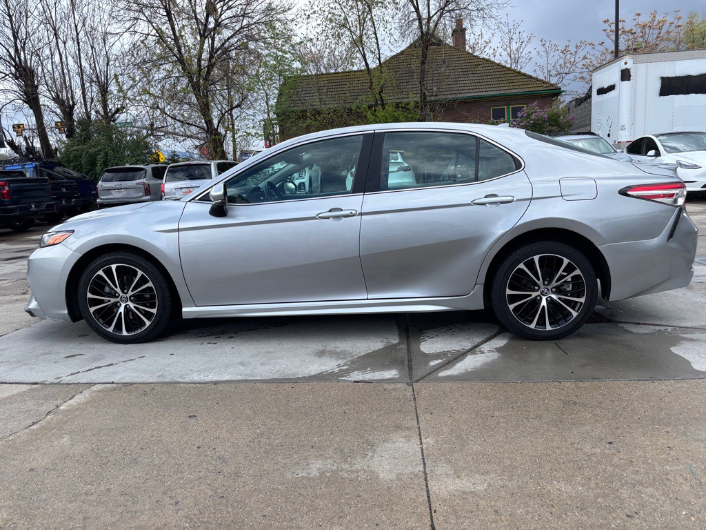 2020 Toyota Camry Image 4
