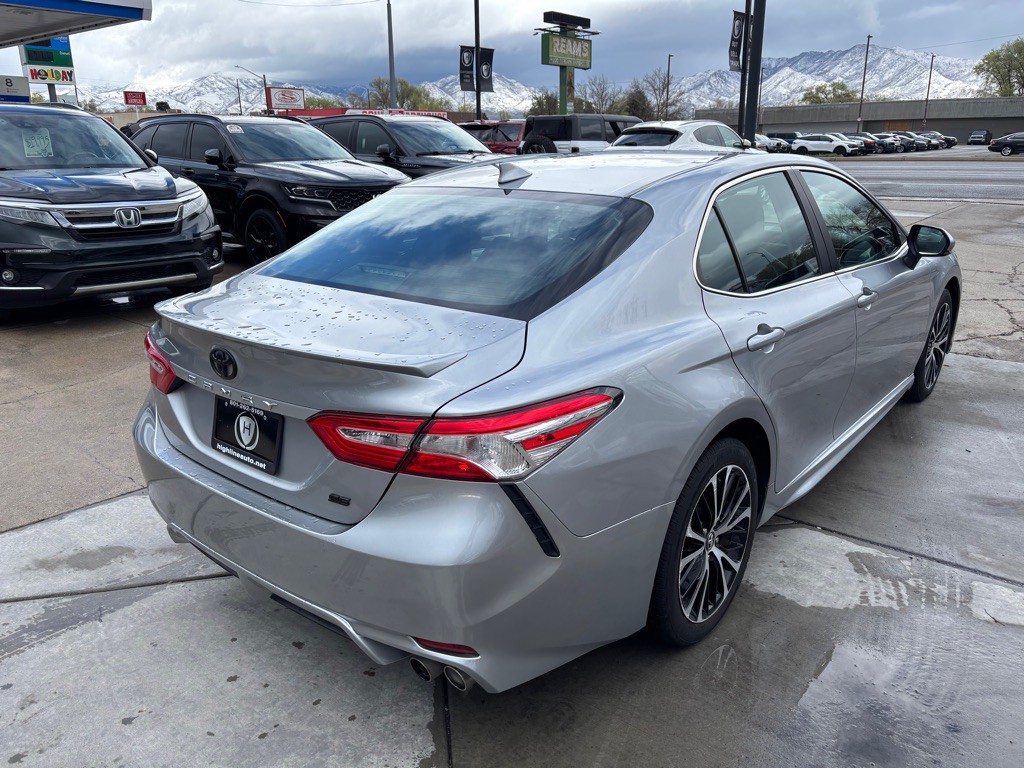 2020 Toyota Camry Image 7