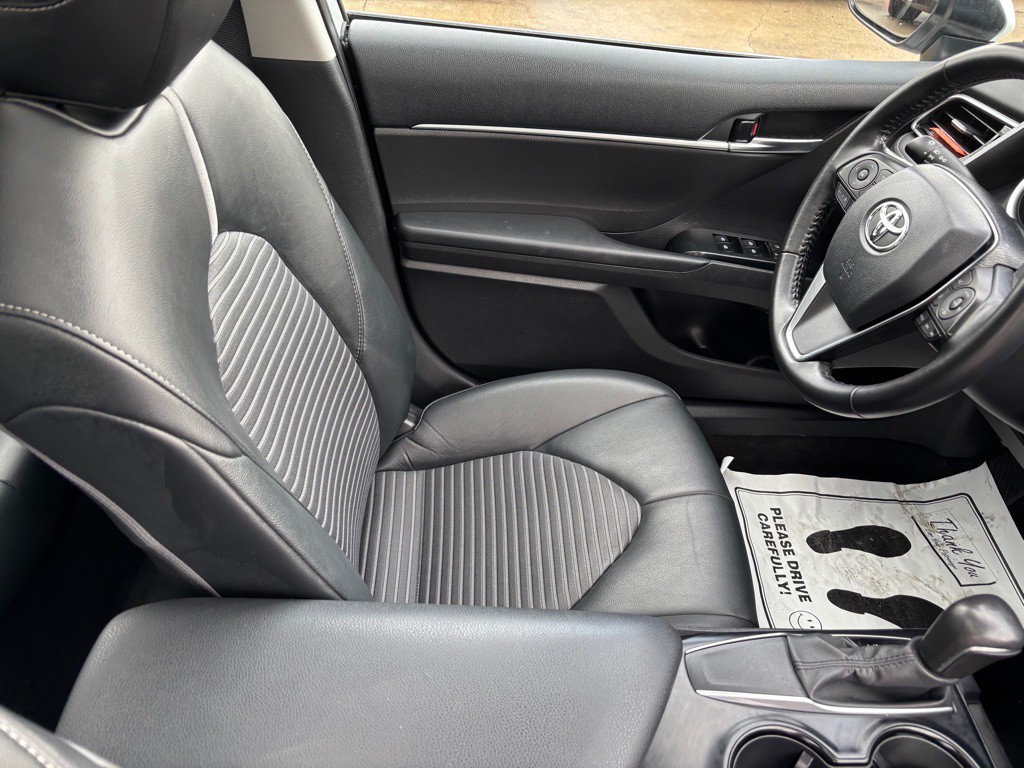 2020 Toyota Camry Image 10