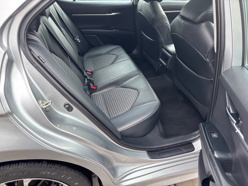 2020 Toyota Camry Image 11