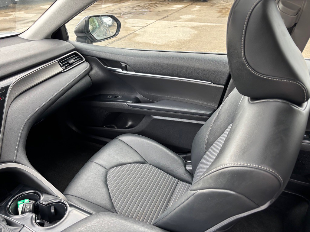 2020 Toyota Camry Image 15