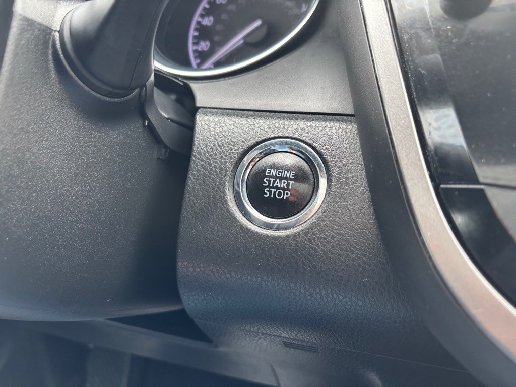 2020 Toyota Camry Image 28