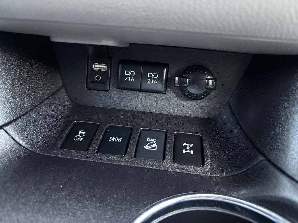 2018 Toyota Highlander Image 32