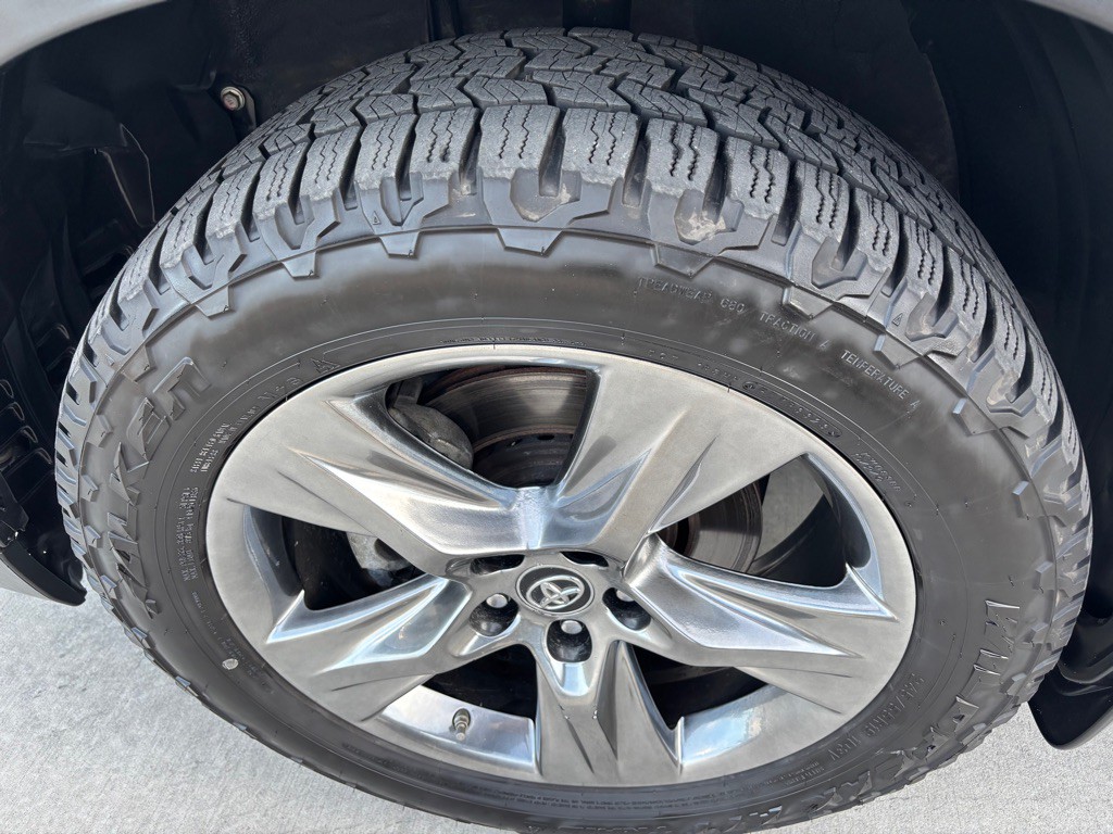 2018 Toyota Highlander Image 39