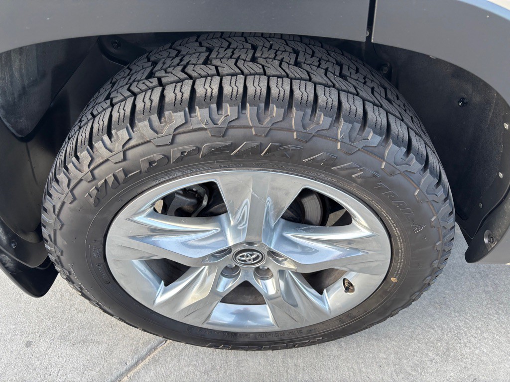 2018 Toyota Highlander Image 41