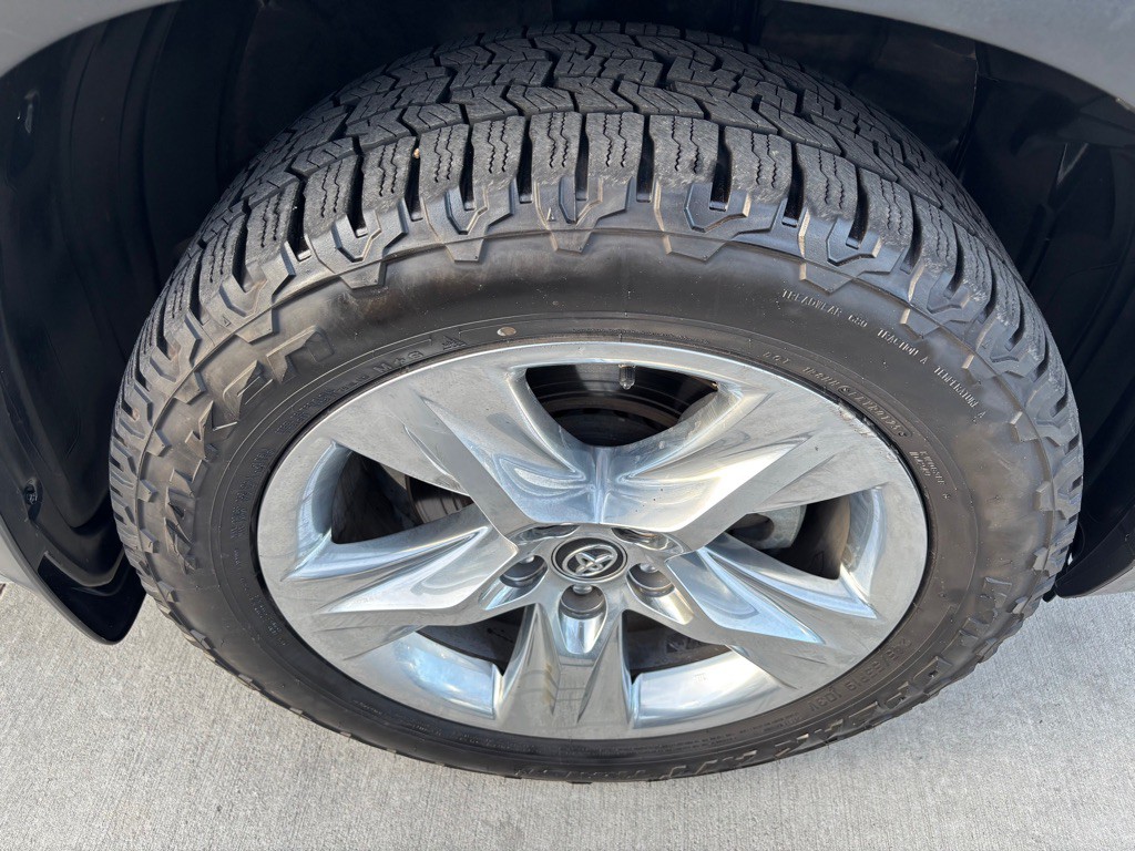 2018 Toyota Highlander Image 42