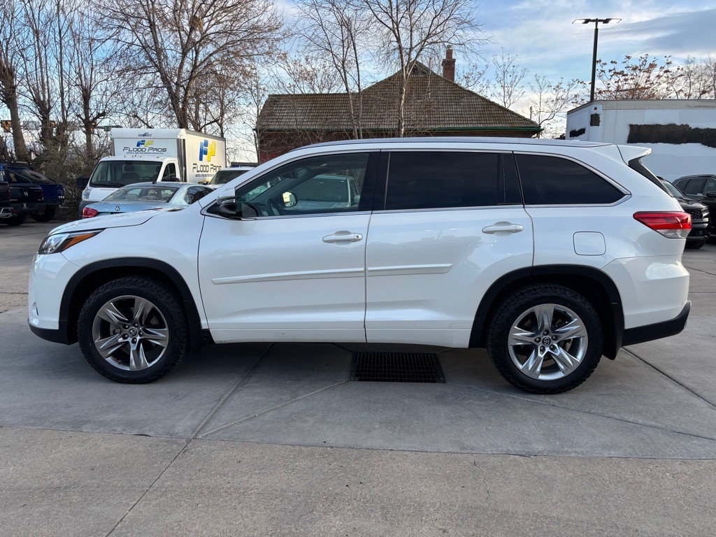 2018 Toyota Highlander Image 4