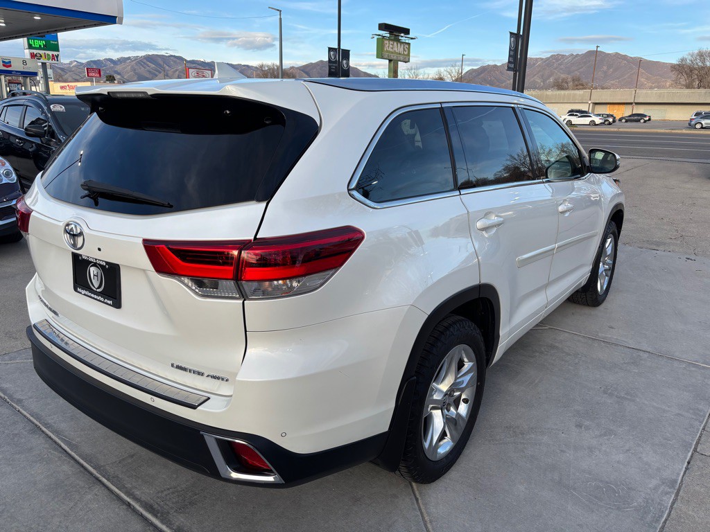 2018 Toyota Highlander Image 7