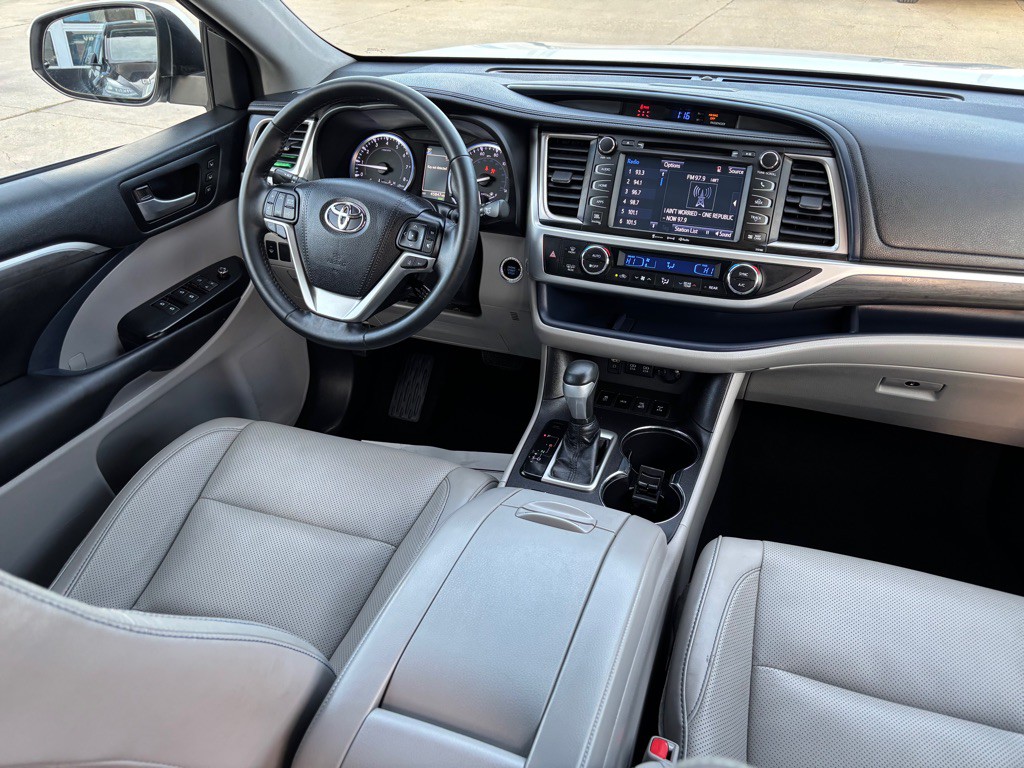 2018 Toyota Highlander Image 12