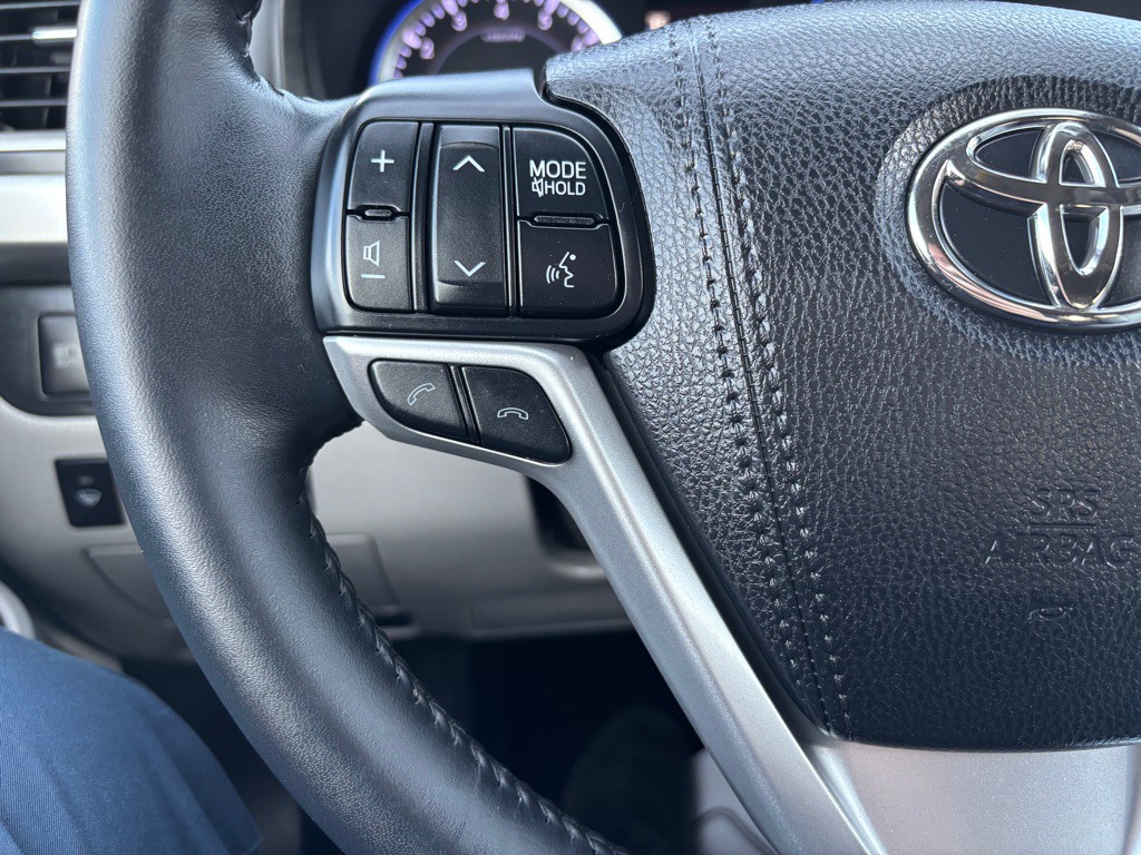 2018 Toyota Highlander Image 25