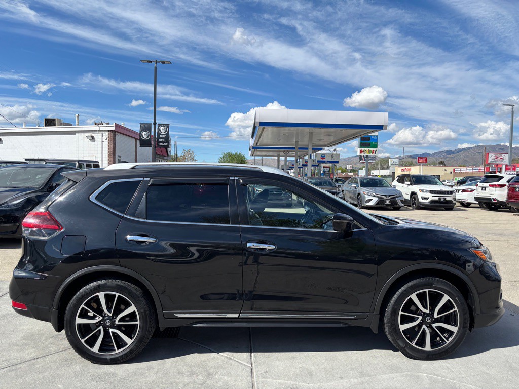 2018 Nissan Rogue Image 9