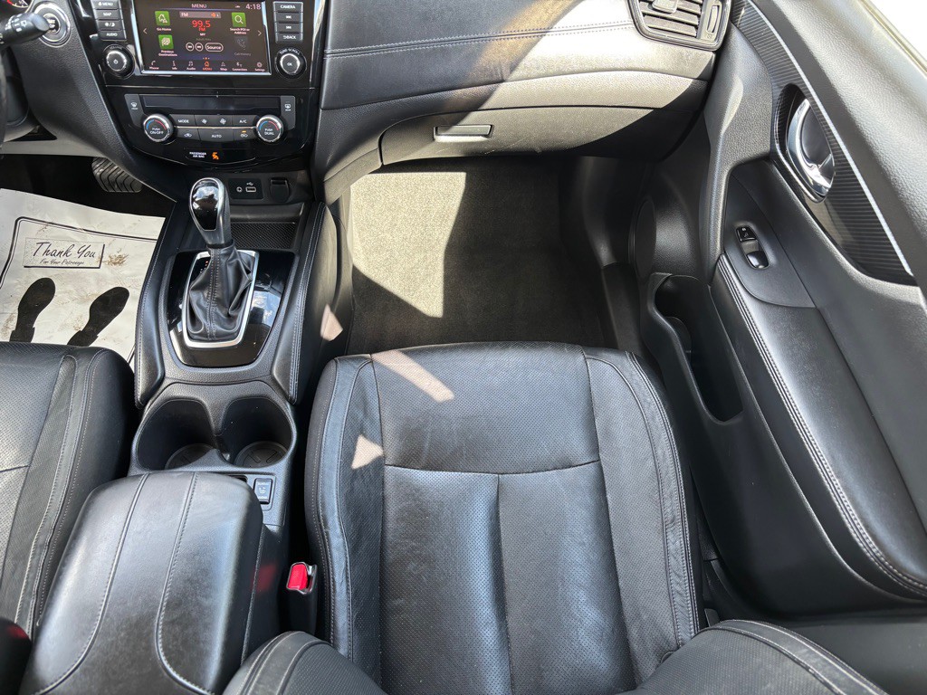 2018 Nissan Rogue Image 13